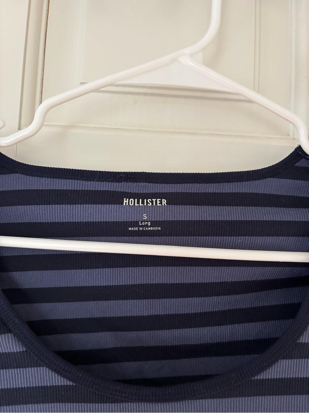 Hollister Navy & Dark Blue Striped Scoop Tee - Picture 3 of 3